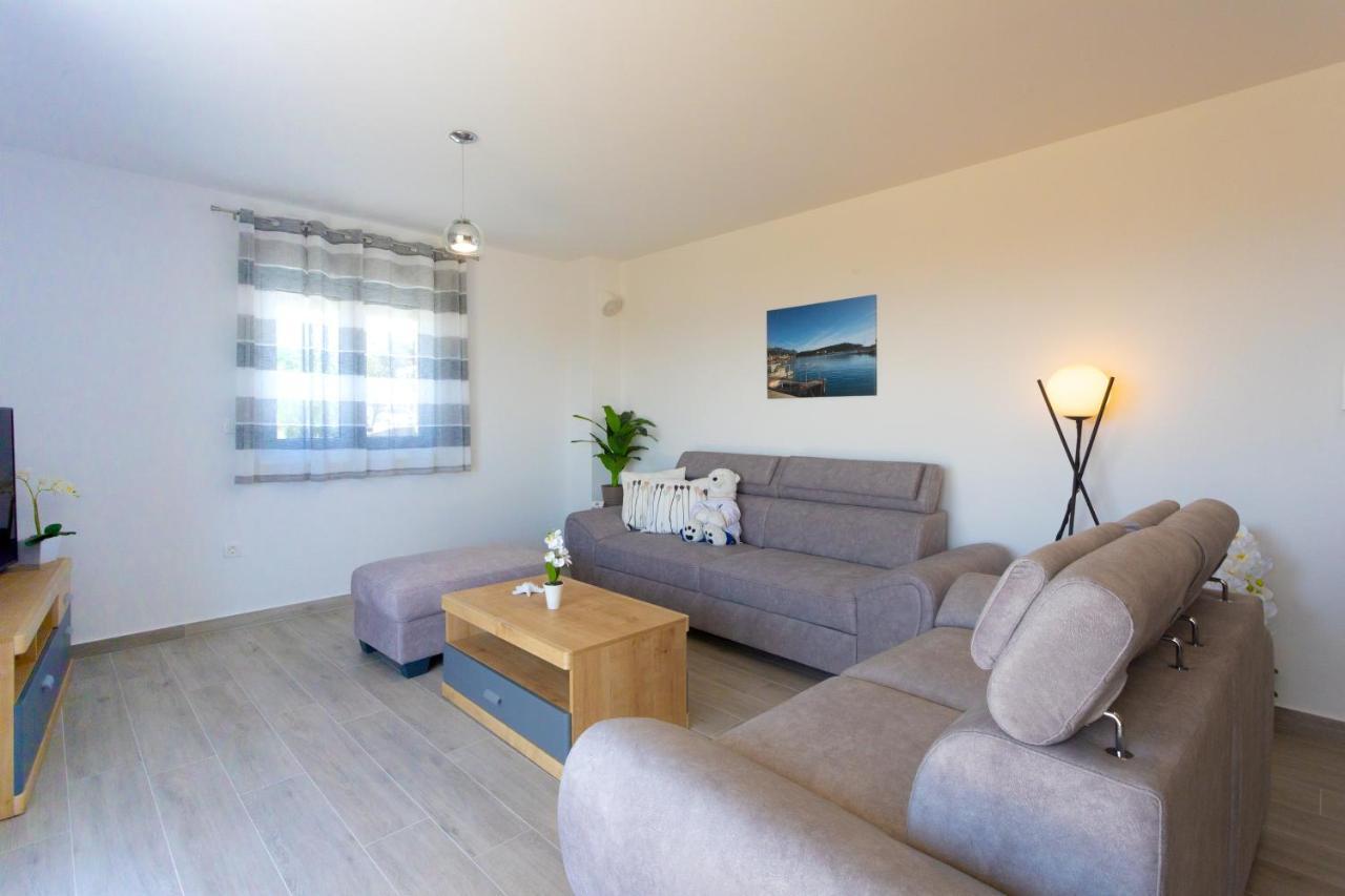 Apartments Jasa Deluxe Makarska Exterior photo